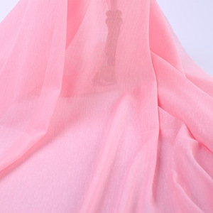 Tessuto Chiffon stropicciato di seta brillante In tessuto Chiffon lucido metallizzato Tessuti Crepe Rosa per abito - Product Image 3