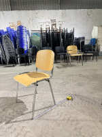 Chaise de conférence en contreplaqué avec pieds chromés, chaise visiteur moderne en placage de bois pour salle de réunion, formation et salle d'attente