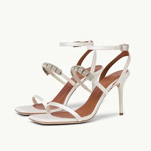 Sandalias de Tacón Alto con Pedrería para Mujer, Color Blanco, Personalizadas, con Correa en el Tobillo, Zapatos de Tacón de Aguja para Vestido de Novia - Product Image 4
