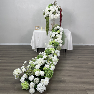 DKB Camino de Mesa de Rosas Artificiales Hechas a Mano - Largo, Azul o Colores Personalizados, para Uso en Mesa - Product Image 1