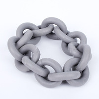 Bracelet multicolore entrelacé pour femme, chaîne à boucles de couleur mate, style minimaliste géométrique, accessoire de mode audacieux pour le poignet