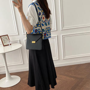 Colorido máquina de punto bordado <span class=keywords><strong>calado</strong></span> de punto nuevo hueco sin mangas cuello en V bordado <span class=keywords><strong>chaleco</strong></span> Top <span class=keywords><strong>Chaleco</strong></span> de <span class=keywords><strong>mujer</strong></span> - Product Image 4