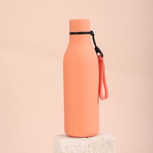 Petite gourde américaine décontractée, tasse isotherme en acier inoxydable avec sangle pour l'entraînement à la salle de sport et le camping du week-end - Product Image 1