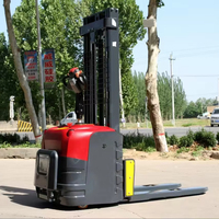 Chariot élévateur électrique à conducteur assis 3 tonnes avec batterie au lithium fer phosphate, équipement de levage de palettes robuste, déplaceur latéral hydraulique