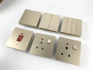 Ổ cắm điện đa năng 13A Home Universal Light 220V - Product Image 5