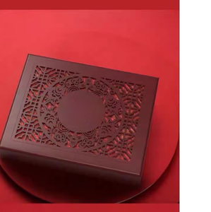 Scatola Regalo in <span class=keywords><strong>Legno</strong></span> Incisa Personalizzata per Certificati e Ricordi, Custodia Artigianale su Misura per Anniversari e Commemorazioni - Product Image 5