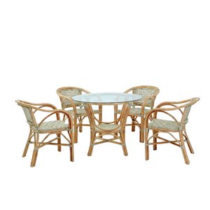 Ensemble de table de restaurant en rotin avec 4 chaises, plateau en verre, style tropical moderne, mobilier commercial durable pour hôtel et appartement - Product Image 1