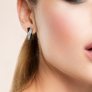 Orecchini a Cerchio Bicolore E2612 in Argento 925 con Diamanti, Design Geometrico, Gioielli da Donna per Uso Quotidiano - Product Image 5