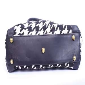Sac fourre-tout en toile à poignée en cuir de qualité supérieure avec design noir et blanc Sac à main de mode élégant pour dames avec fermeture à glissière - Product Image 5