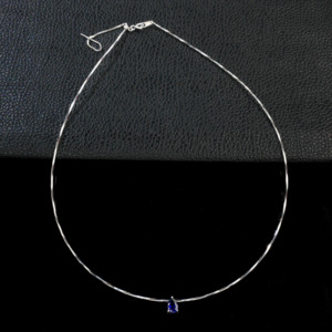 Collar de plata 925 con colgante de zafiro en forma de pera, cadena minimalista para clavícula. - Product Image 2