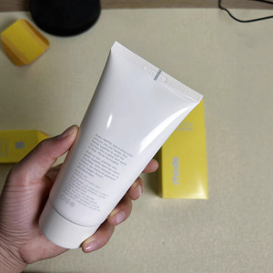 Mousse Nettoyante Visage 2-en-1 Beaver Pineapple PGA : Crème, Lait, Essence et Démaquillant - Product Image 4