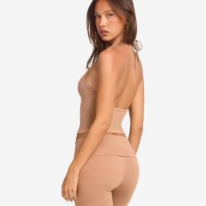 Shorts taille haute transparents et respirants à jambes évasées, ensemble de sport et fitness avec soutien-gorge de sport rembourré intégré - Product Image 5