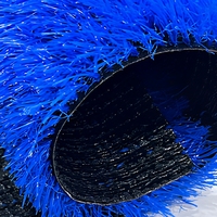 Gazon artificiel bleu 20mm 30mm, tapis de gazon synthétique coloré en rouleau pour terrains de padel, terrains de hockey, aires de jeux et événements