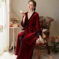 Robe de nuit en velours doré pour femmes, nouveau Style français, Sexy, charmant, bretelles, châle, haute qualité, vêtements de maison, printemps, 2022