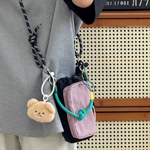 Sac de randonnée léger et minimaliste, petit sac fourre-tout à bandoulière pour les courts trajets, pochette à fermeture éclair rayée pour téléphone, unisexe, à porter autour du cou ou en bandoulière - Product Image 1