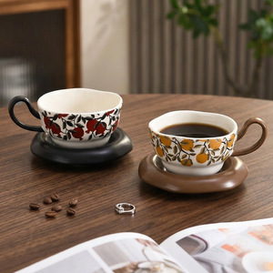 Taza de café de cerámica estilo vintage, taza retro para uso doméstico, té de la tarde, taza para beber en la oficina, taza de agua para parejas. - Product Image 1