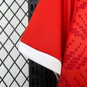 เสื้อแข่งทีมชาติตูนิเซีย สีแดง สำหรับเหย้า รุ่นที่ 1 ปี 2026 แบบ World Style Tech ระบายอากาศได้ดี ผลิตจากผ้าตาข่ายระบายความชื้นอย่างมืออาชีพ - Product Image 2