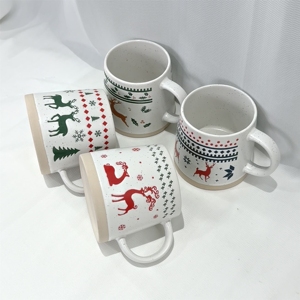 Christmas Reindeer Pattern Vintage Stoneware Ceramic Eco-friendly Dishwasher & Microwave Safe Customizable Colors Coffee Mug - Product Image 3