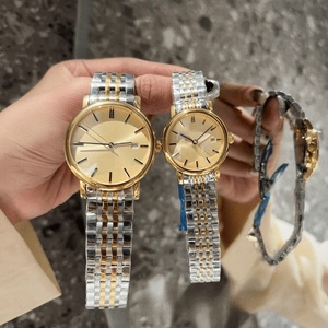 Montre de luxe haut de gamme, mouvement à quartz, verre saphir, bracelet bicolore doré, index des heures en forme de barre, étanche pour usage quotidien - Product Image 3