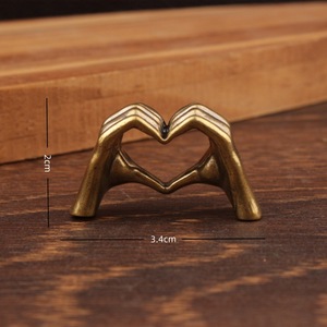 Heart-Shaped Brass Hands <b>Ornament</b> Desk Decor Modern Office Home Furnishing Valentine'S Day Gift Single-Piece Package - Product Image 2