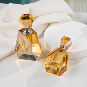 Parfum pour <span class=keywords><strong>femme</strong></span> de style européen de luxe, bouteille de diffuseur de parfum, bouteille de parfum en cristal de champagne, cadeaux de demoiselles d'honneur personnalisés - Product Image 3