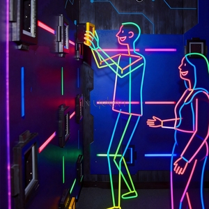 Juego Interactivo Digital con Luces LED para Desafíos de Coordinación Ojo-Mano y Formación de Equipos en Multijugador Inmersivo - Product Image 4