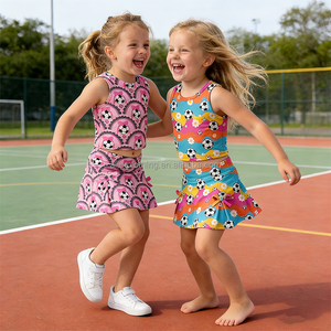 Conjunto de yoga con estampado de fútbol para niñas, top sin mangas con falda y pantalones cortos incorporados, ropa deportiva para exteriores, estilo personalizado de pequeña producción. - Product Image 2