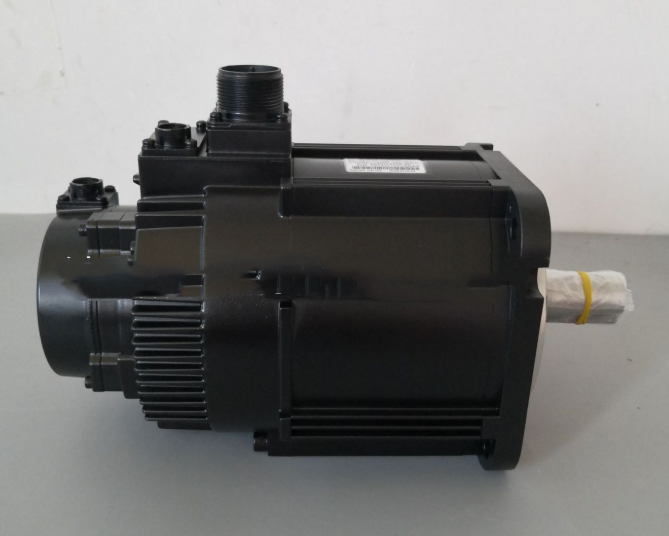 新品 ACサーボモーターSGMGV-20A3C6C新しいオリジナル 1PC 未使用 ACサーボモーターSGMGV-30A3C6C