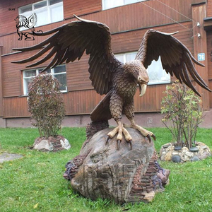 Statue d'aigle majestueuse en bronze coulé, grand modèle, pour extérieur, ailes écartées, sculpture d'oiseau pour la décoration paysagère des parcs - Product Image 2
