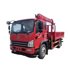 Grue à flèche rigide montée sur camion FAW 4x2 de 7 tonnes haute performance, grue de chargement de 5 tonnes pour la logistique - Product Image 1
