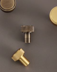 Hete Verkoop Massief Antiek Messing Gekartelde Handgrepen Kast Trekt Meubelknoppen - Product Image 4