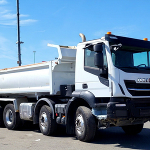 Camion benne d'occasion 2018 Iveco Stralis 480 8x4 Diesel Manuelle 451-500 CV Euro 5 Neuf, Camion benne lourd pour le transport minier - Product Image 1