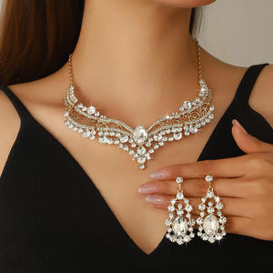 Elegante Juego de Joyería de 3 Piezas Chapado en Oro con Cristales para Mujer, Servicio de Abastecimiento 1688 con MOQ Bajo, Marca FTS, Más de 10 Años de Experiencia, DDP - Product Image 2