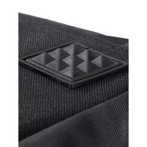 Borsa sportiva compatta personalizzabile per merchandising - Product Image 2