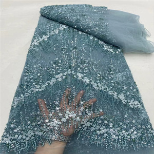 Tessuto in <span class=keywords><strong>Tulle</strong></span> <span class=keywords><strong>Blu</strong></span> Cielo con Paillettes a Cascata e Ricami Verticali di Perline per Abiti da Palcoscenico, Matrimonio e Serate di Gala - Product Image 5