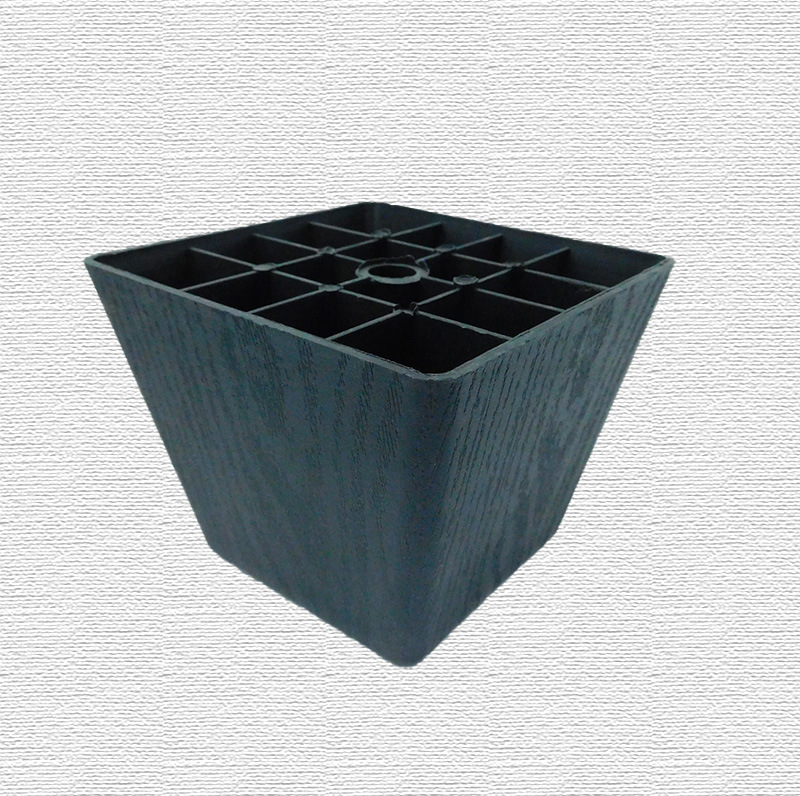 Pieds trapézoïdaux carrés de 8 cm de haut