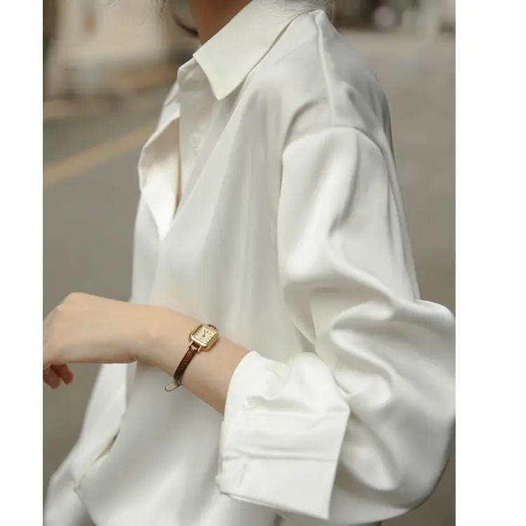 Camiseta de diseño retro para mujer, camisa blanca holgada de satén para oficina