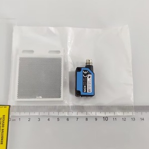 Sensor Fotoeléctrico Miniatura SICK WL8G-P2231 Serie W8, Sensor de Proximidad Industrial de Alta Sensibilidad con Terminal de Tornillo - Product Image 3