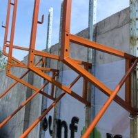 Échafaudage modulaire réutilisable de 3,6 m (12 pieds) de hauteur, personnalisable, pour coffrage en béton isolé (ICF) avec isolation EPS
