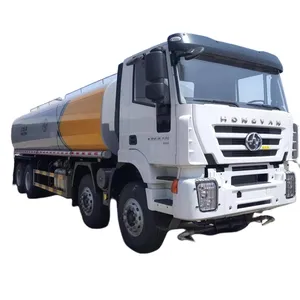 工場直送SAIC Hongyan 8*4 340Hp25立方メートル6500ガロンスプリンクラートラックステンレス鋼水トラック