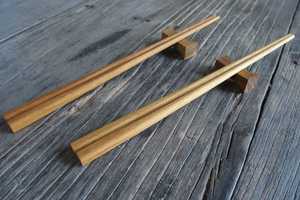 Baguettes en bois de qualité supérieure, légères et durables, pour la cuisine asiatique et les repas quotidiens - Product Image 2