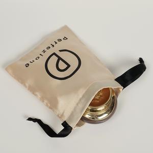 Sac à cheveux en satin doux personnalisé avec cordon de serrage pour le rangement des cheveux, des bijoux, des cosmétiques et des <span class=keywords><strong>sous</strong></span>-vêtements à la maison avec impression de logo, cadeau <span class=keywords><strong>bonnet</strong></span> - Product Image 2