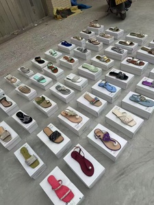 Sandalias Planas <span class=keywords><strong>de</strong></span> Talla Grande para <span class=keywords><strong>Mujer</strong></span> para Uso Exterior en Verano, Tendencia Versátil <span class=keywords><strong>de</strong></span> Verano para <span class=keywords><strong>Mujer</strong></span>, <span class=keywords><strong>Chanclas</strong></span> <span class=keywords><strong>de</strong></span> <span class=keywords><strong>Playa</strong></span> con Diseño Mixto - Product Image 5