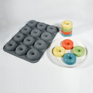 Nuevo Diseño, Molde de Silicona para Hornear Pasteles, Donuts, Pudines, Postres, Dulces, Jabones, Chocolate, con 12 Cavidades - Product Image 5