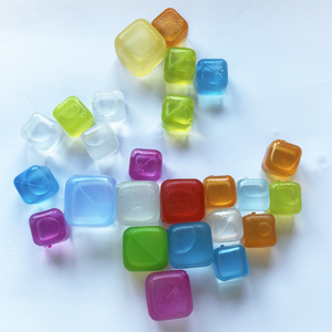 Cubetti di Ghiaccio Riutilizzabili Colorati, Senza BPA, in Plastica Trasparente Satinata da 3,5 cm, Ecologici, Non Tossici, per Feste e Whisky - Product Image 4