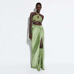 <span class=keywords><strong>Jupe</strong></span> longue en <span class=keywords><strong>satin</strong></span> <span class=keywords><strong>vert</strong></span> de luxe décontractée sur mesure de haute qualité pour femme - Product Image 2