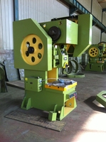 Presse à châssis en H à entraînement servo entièrement automatique à haute efficacité pour la fabrication des pièces métalliques