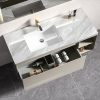 Meuble-lavabo flottant gris clair, rangement ouvert, vasque en céramique blanche, unité de lavabo murale étanche