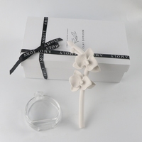 Diffuseur de parfum d'ambiance en céramique avec logo personnalisé, bouteille en verre 100 ml, fleurs en porcelaine, huile essentielle parfumée pour la maison