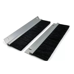 Brosse <span class=keywords><strong>de</strong></span> balayage pour <span class=keywords><strong>bas</strong></span> <span class=keywords><strong>de</strong></span> <span class=keywords><strong>porte</strong></span> en aluminium avec joint d'étanchéité sous la <span class=keywords><strong>porte</strong></span> - Product Image 5